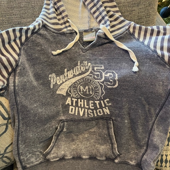 Women’s denim blue and white v neck cut sweatshirt (marked 2XL-but fits like XL) - Picture 3 of 5